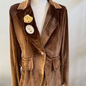 Elegant Brown Velvet Blazer
